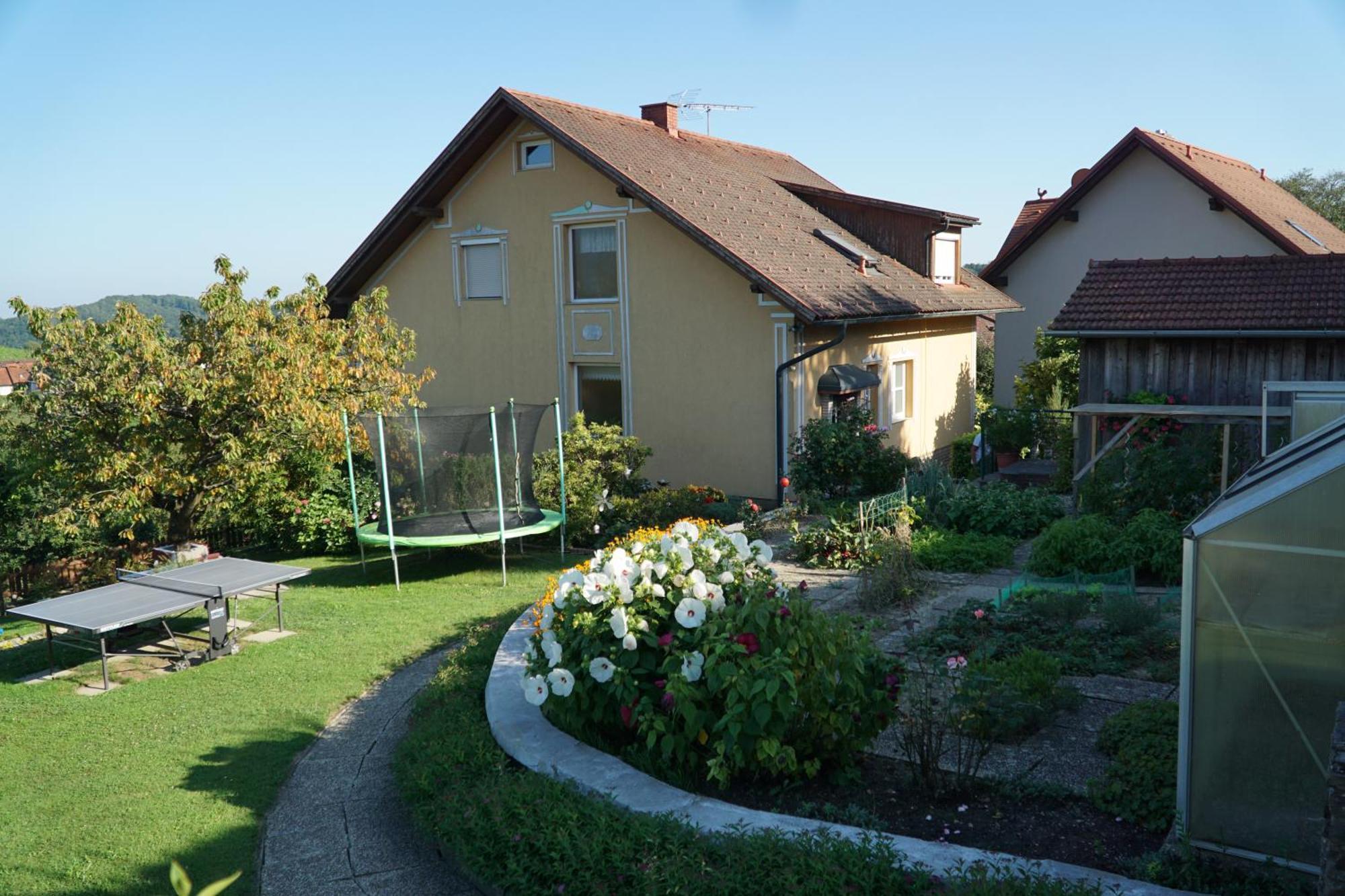 Ferienwohnung Familie Hartinger Riegersburg Exterior foto